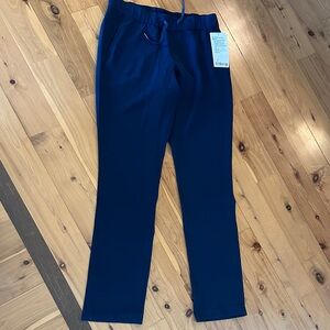 Lululemon On the Fly 10 tall Navy Drawstring Pull-On Pants